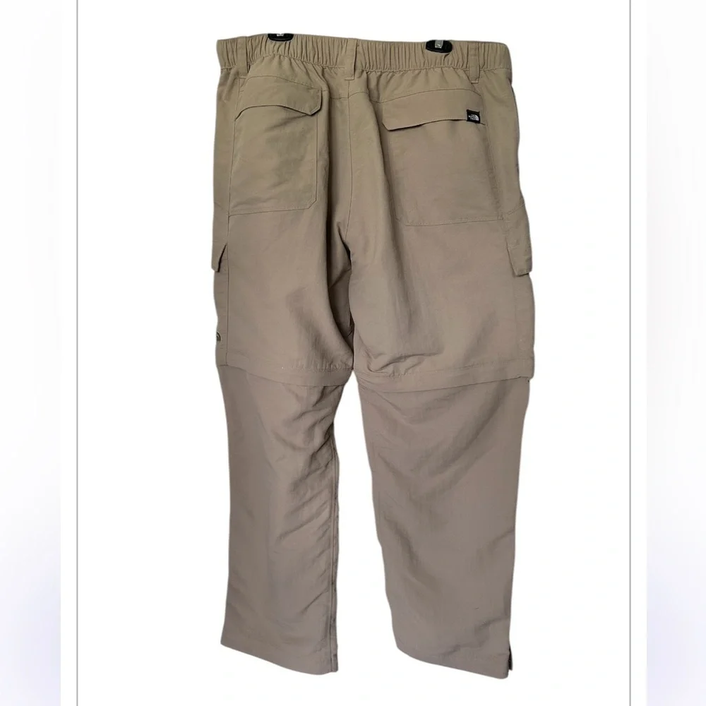 The North Face Paramount Trail convertible pants cargo excellent tan Size XL